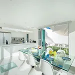 In With Pool, Jacuzzi, Bbq, View, Ac, 12pax Villa *