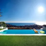 Villa In With Pool, Jacuzzi, Bbq, View, Ac, 12pax Sitges