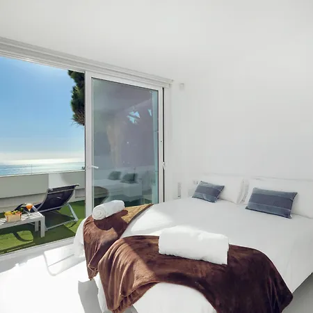 Vil·la In With Pool, Jacuzzi, Bbq, View, Ac, 12pax Sitges