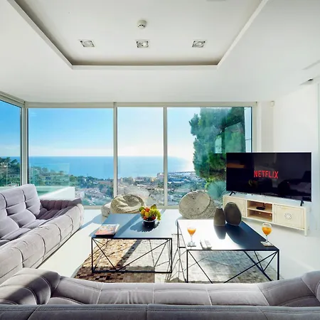 빌라 In With Pool, Jacuzzi, Bbq, View, Ac, 12pax