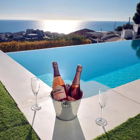 빌라 In With Pool, Jacuzzi, Bbq, View, Ac, 12pax *