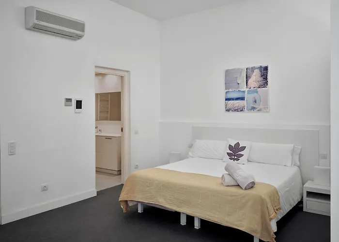 Villa In With Pool, Jacuzzi, Bbq, View, Ac, 12pax Sitges