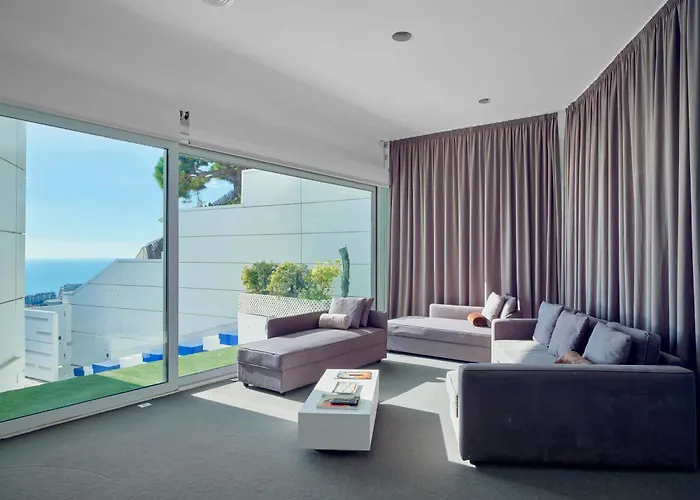 In With Pool, Jacuzzi, Bbq, View, Ac, 12pax *