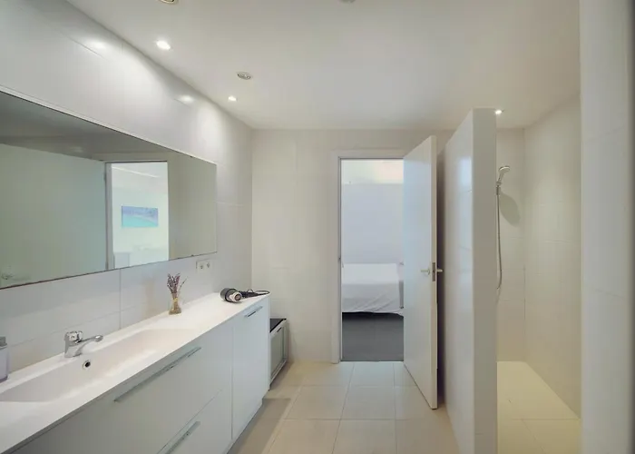 Villa In With Pool, Jacuzzi, Bbq, View, Ac, 12pax Sitges