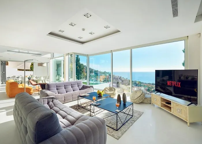 In With Pool, Jacuzzi, Bbq, View, Ac, 12pax Sitges