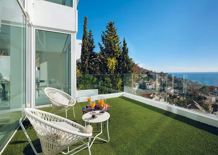 Vila In With Pool, Jacuzzi, Bbq, View, Ac, 12pax