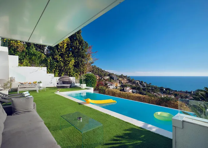 In With Pool, Jacuzzi, Bbq, View, Ac, 12pax * Sitges