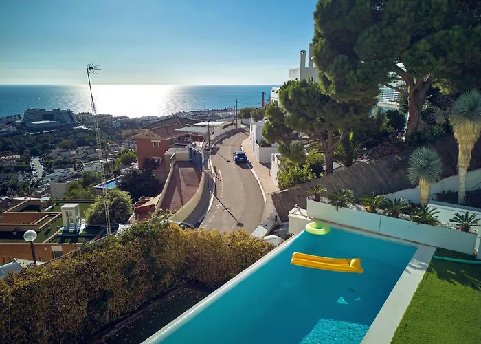 In With Pool, Jacuzzi, Bbq, View, Ac, 12pax