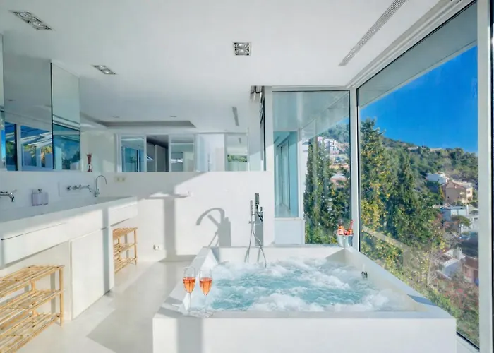 In With Pool, Jacuzzi, Bbq, View, Ac, 12pax *