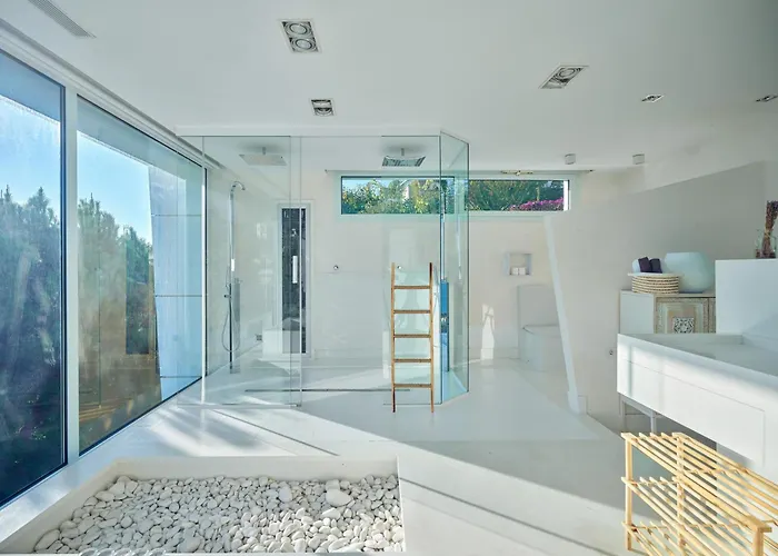 In With Pool, Jacuzzi, Bbq, View, Ac, 12pax