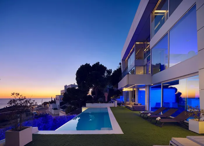 In With Pool, Jacuzzi, Bbq, View, Ac, 12pax * Sitges