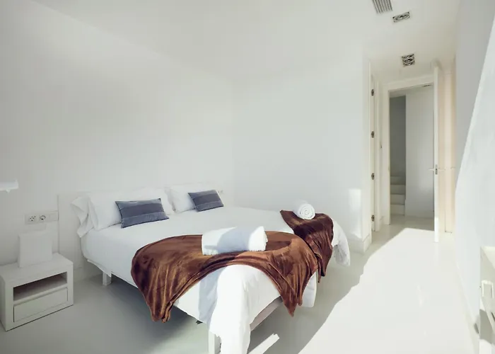 In With Pool, Jacuzzi, Bbq, View, Ac, 12pax *