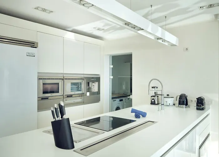 In With Pool, Jacuzzi, Bbq, View, Ac, 12pax 别墅 锡切斯