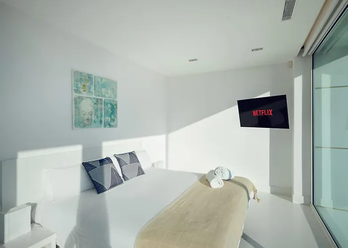 别墅 In With Pool, Jacuzzi, Bbq, View, Ac, 12pax *